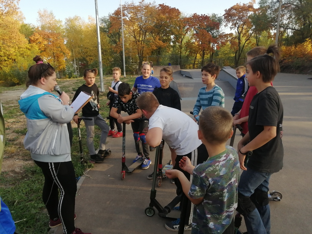 В поселке Алексеевка состоялись первые молодежные соревнования на трюковых  самокатах (контест) — Сайт администрации Городского округа Кинель